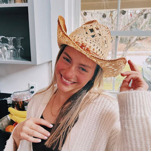 Meet your Posher, Emma